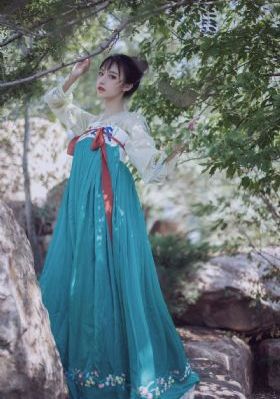 总裁夫人来自农村全集免费_剧情片全集免费观看